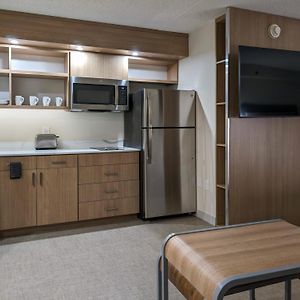 King Studio Bath Tub Mobility Accessible